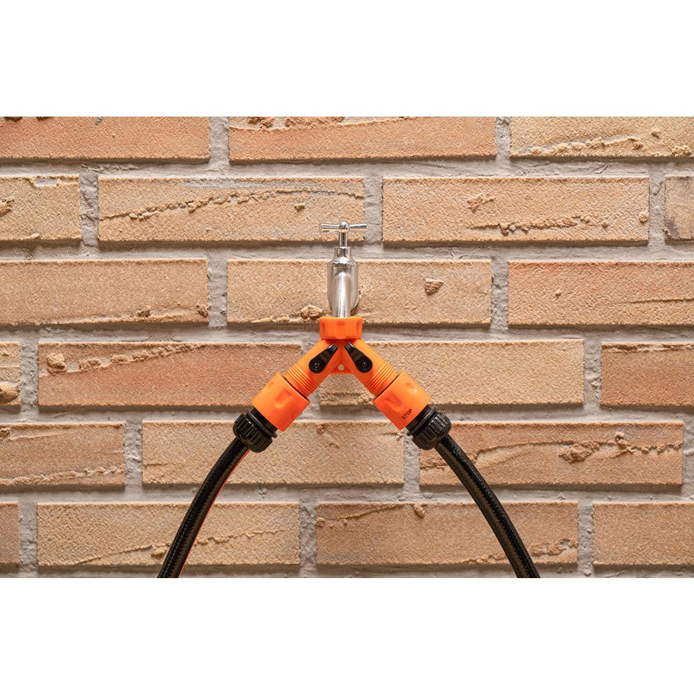 Black + Decker 2 Way Hose Coupling - Image 3
