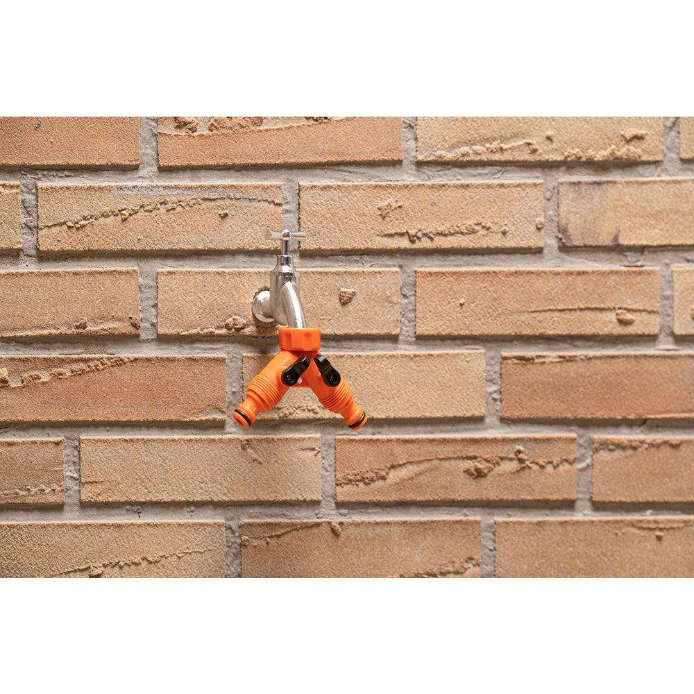 Black + Decker 2 Way Hose Coupling - Image 5