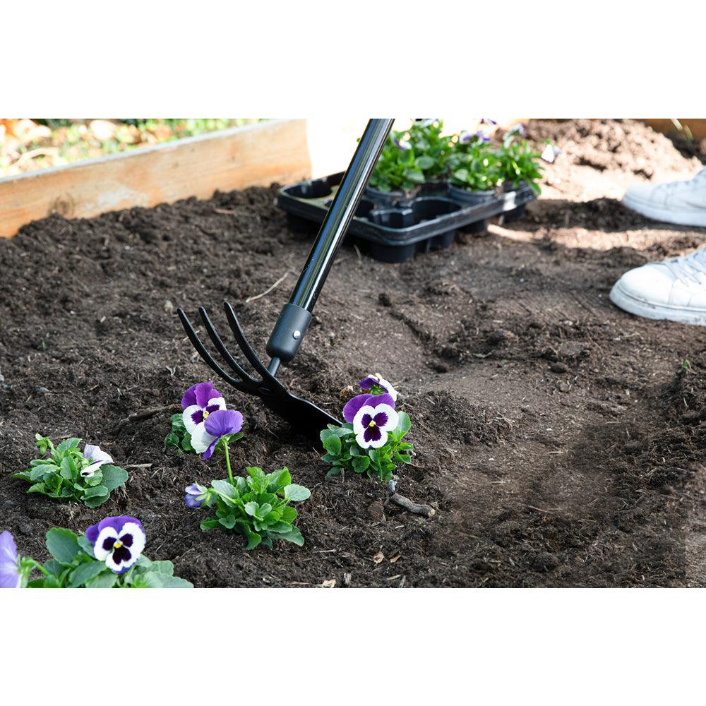 Black + Decker Fibreglass Cultivator with Hoe | 148cm - Image 6