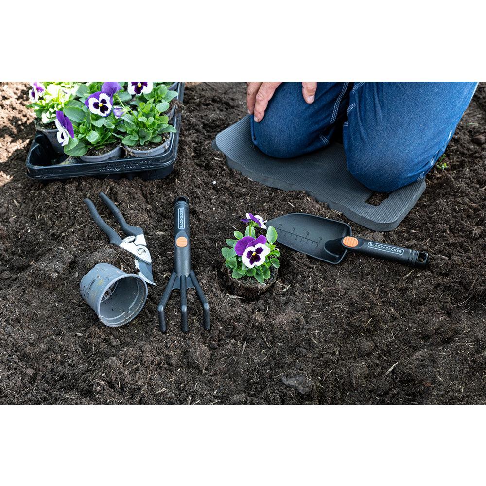 Black + Decker Garden Tool Set with Kneeling Pad | 4 Piece Set - Image 4
