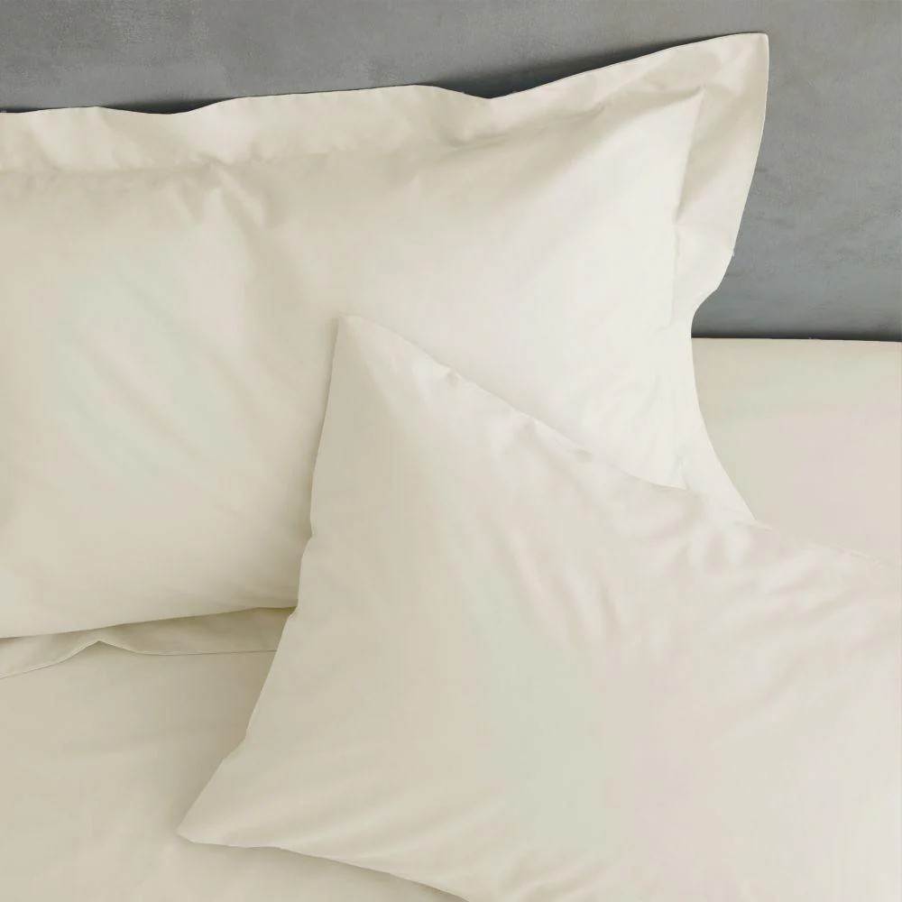 Catherine Lansfield Easy Iron Percale Standard Pillowcase Pair Cream - Image 3