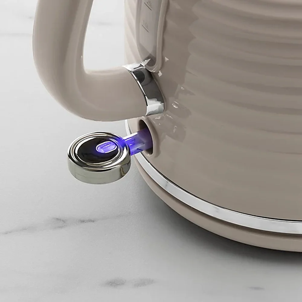 Daewoo Sienna Taupe Jug Kettle 1.7L 3kW | Retro Ribbed, 360° Swivel Base - Image 3