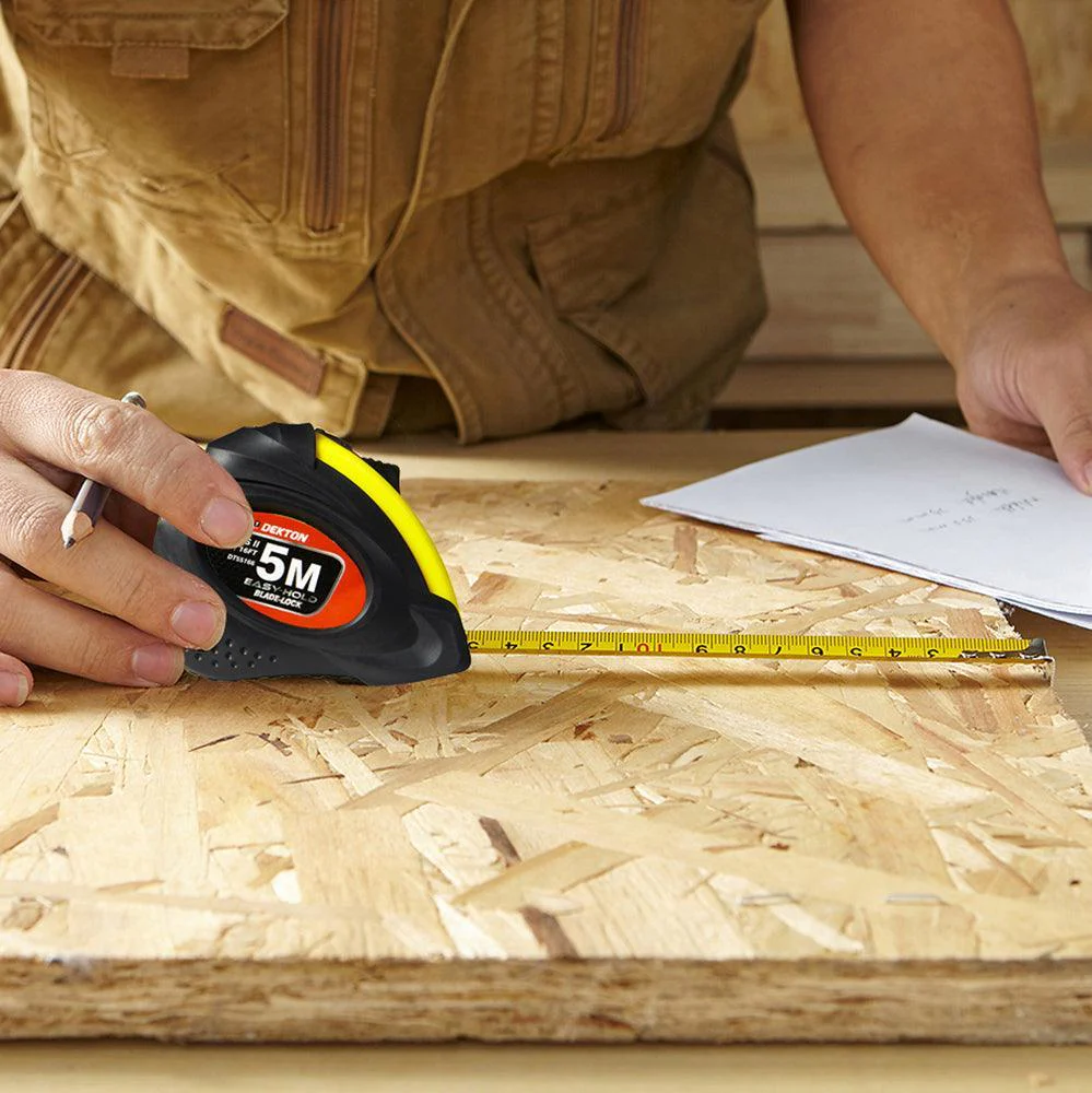 Dekton Easy Hold Tape Measure | 5 m x 19 mm - Image 2