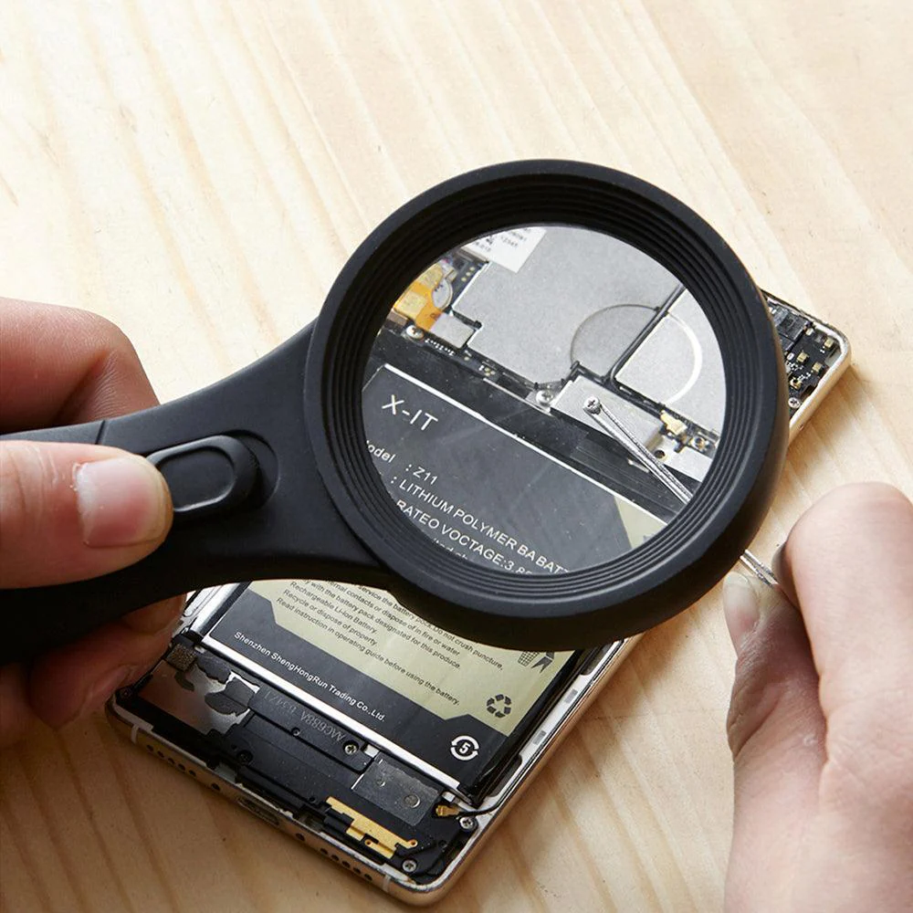 Dekton 6 LED Magnifying Glass | 4 x Magnification | 6 LEDs | UV Light | Anti Slip Grip - Image 4