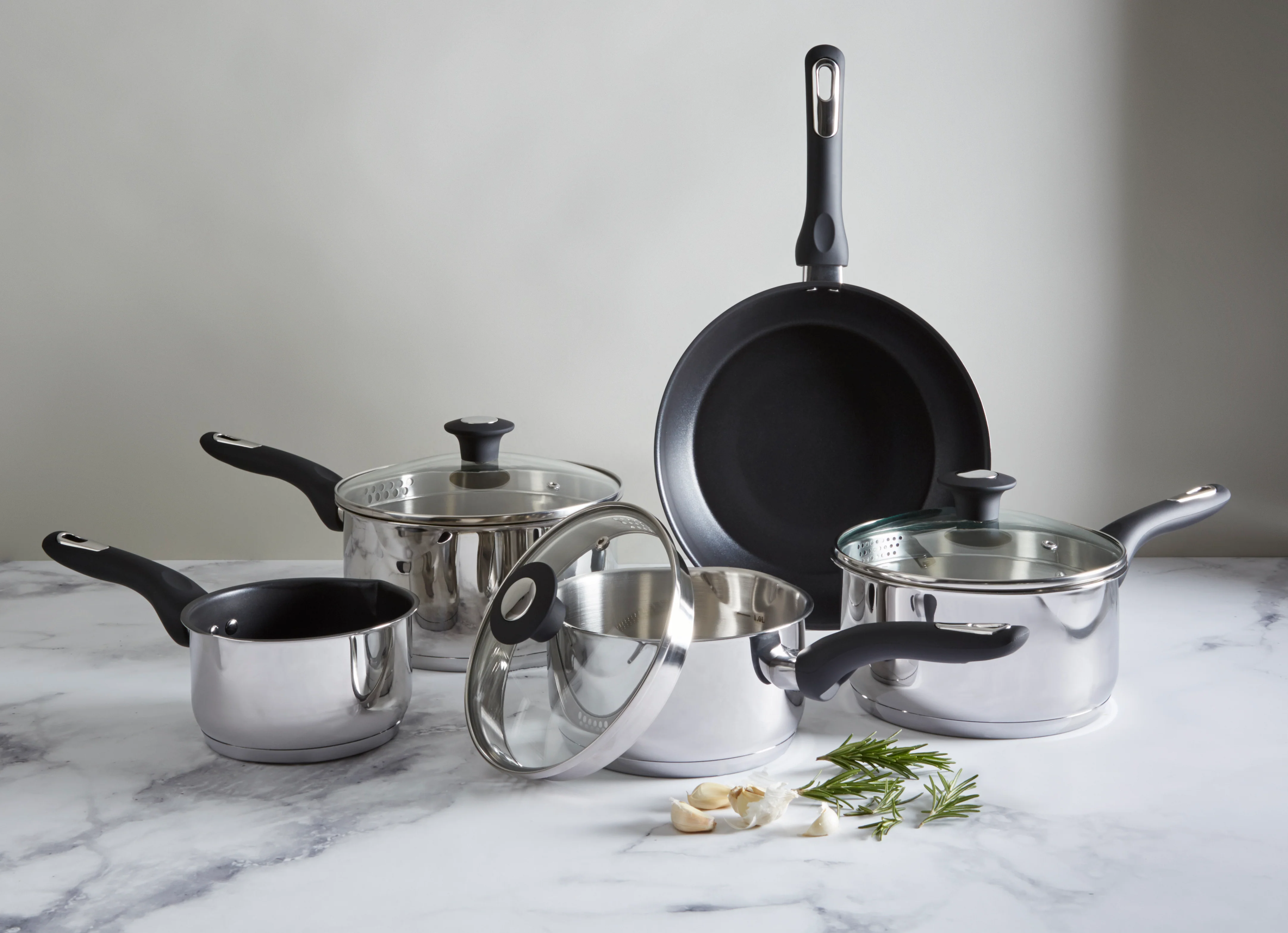 Simply Home Stainless Steel Saucepan with Draining Lid | 16cm - Image 8