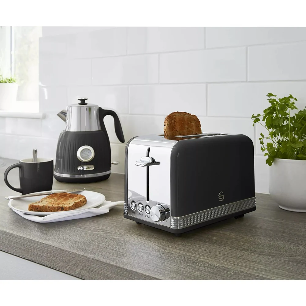 Swan Retro Black 4 Slice Toaster | Browning Control, Cancel, Reheat, Defrost - Image 3